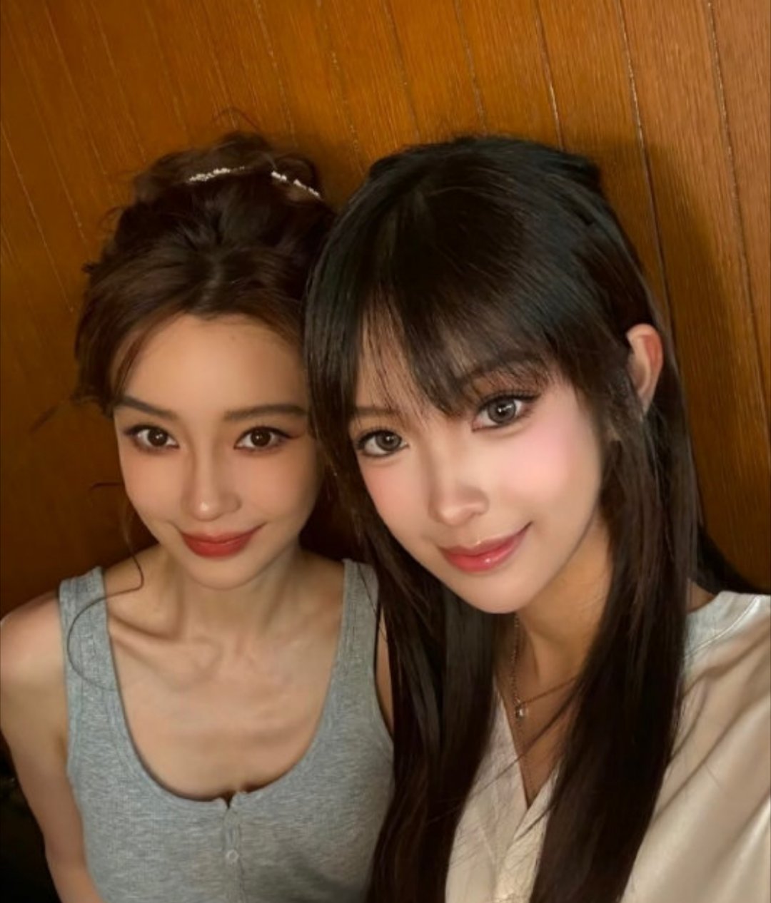 Angelababy新合影，状态不要太好了，超级好看！又是被baby美到的一天