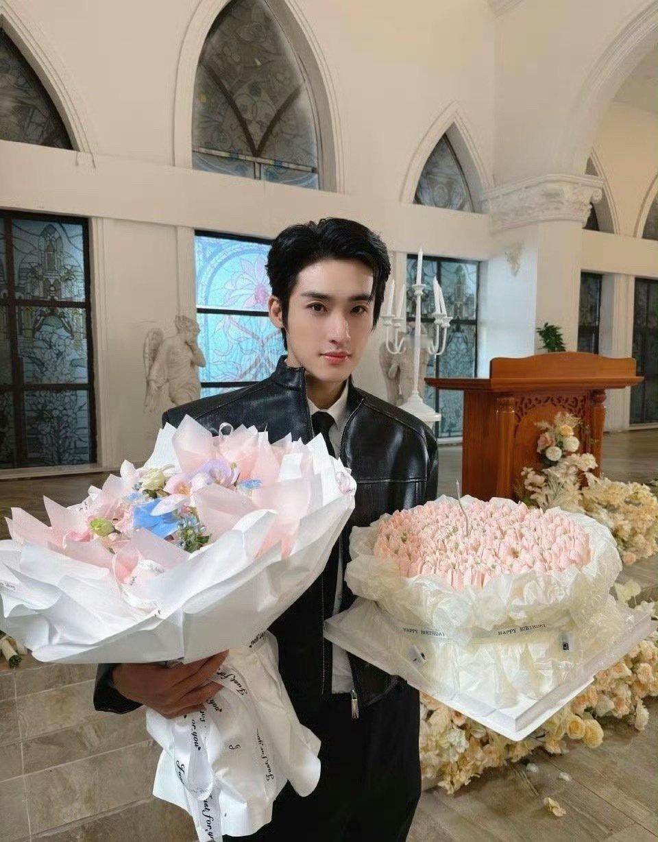 这么多年了，小雨妖妖和真水无香你俩咋不老啊