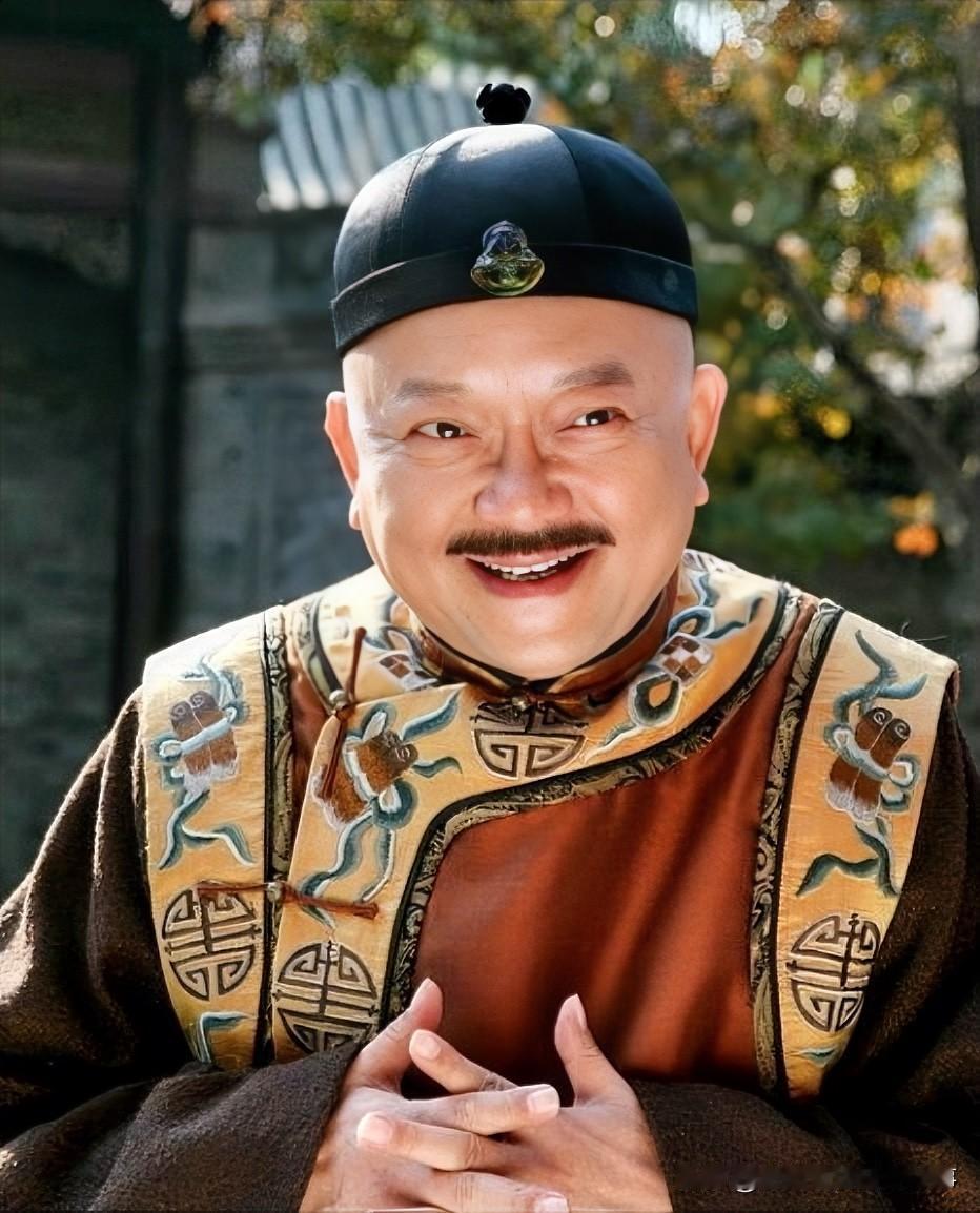 和珅权势最鼎盛的时候，在朝廷的排序也是在阿桂之后的，只不过，阿桂作为乾隆的救火队