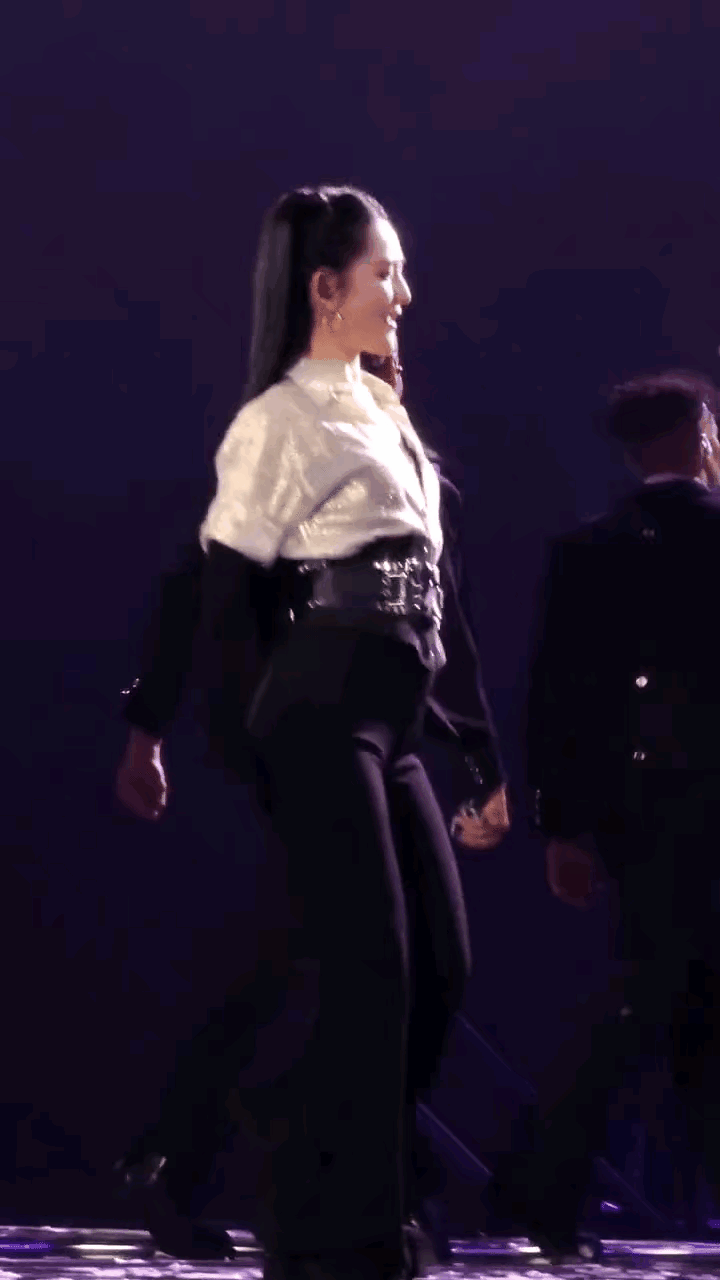 别再总说谢娜不好了你们吐槽的那些点可能正是这些年，她一直屹立不倒的优点