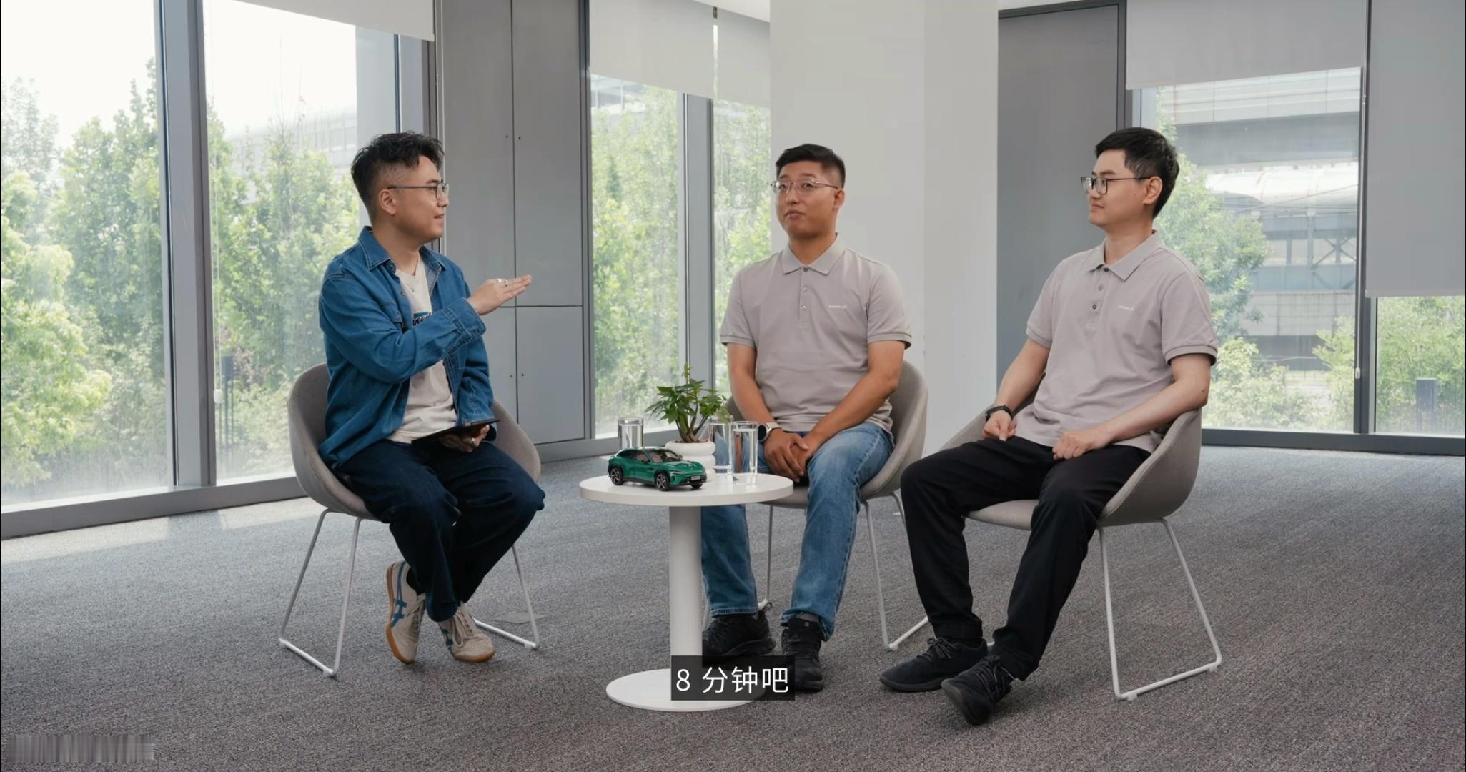 小米创首个纽北自动驾驶圈速纪录期待小米汽车自动驾驶再战纽北，早日实现8分钟