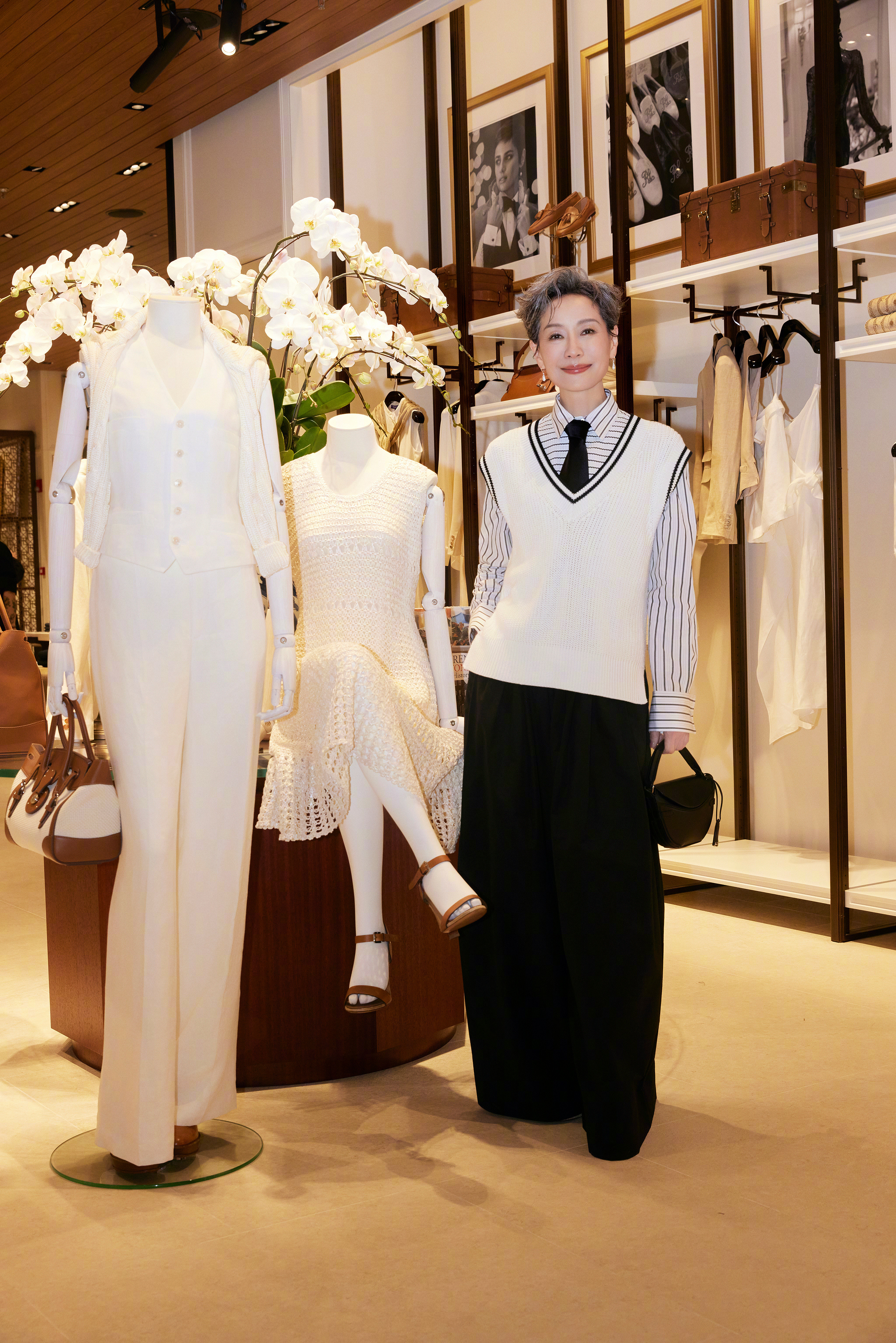 叶童、韩东君、哈妮克孜出席RalphLauren拉夫劳伦成都国金中心（IFS）