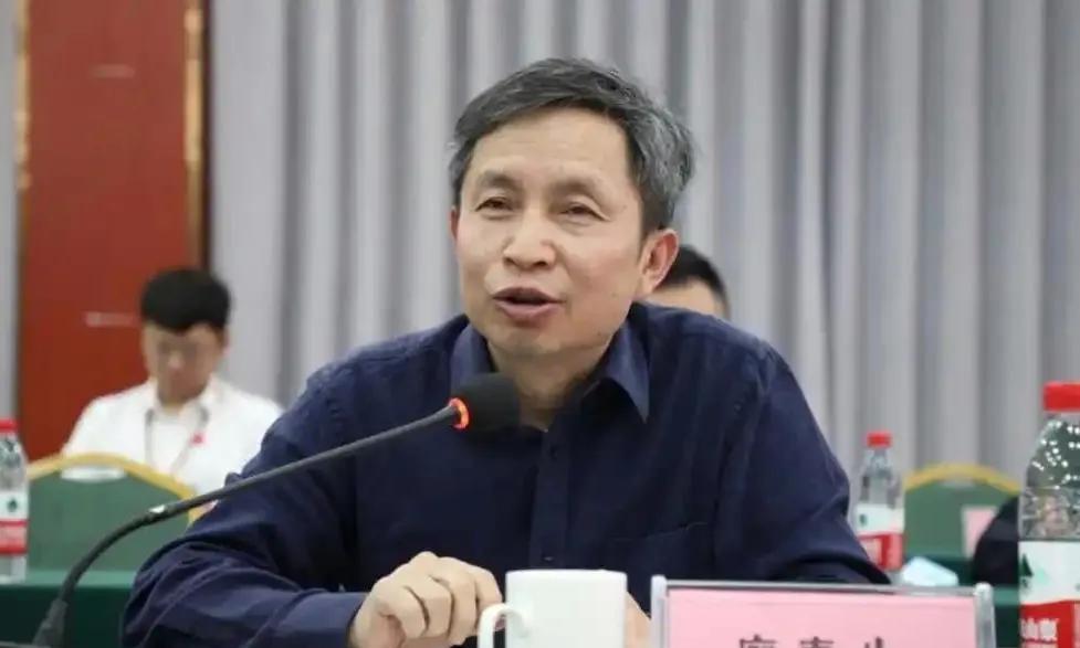 事出反常必有妖，美英以俄值得学习和借鉴！中国稀土行业关键技术人员在中美博弈最激烈