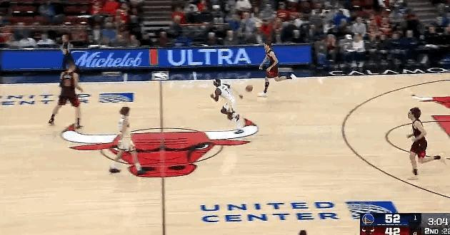 虽说扣篮大赛扣的一般，但实战确实猛……