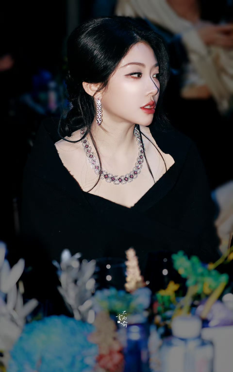 喻言时尚之夜造型真的好优雅完全白天鹅🦢