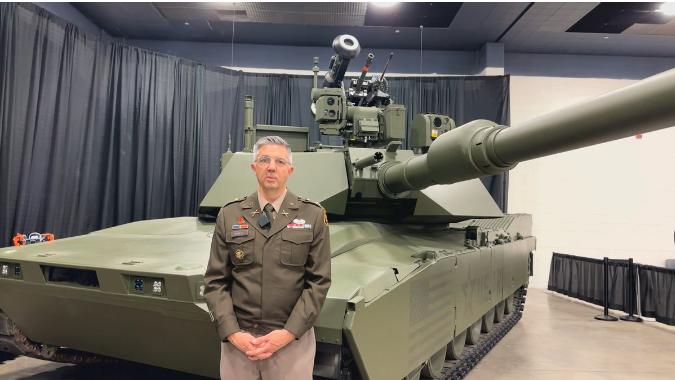 美军公开下一代坦克原型车，用的竟是中国组装的民用柴油发动机？今日，在底特律车展上