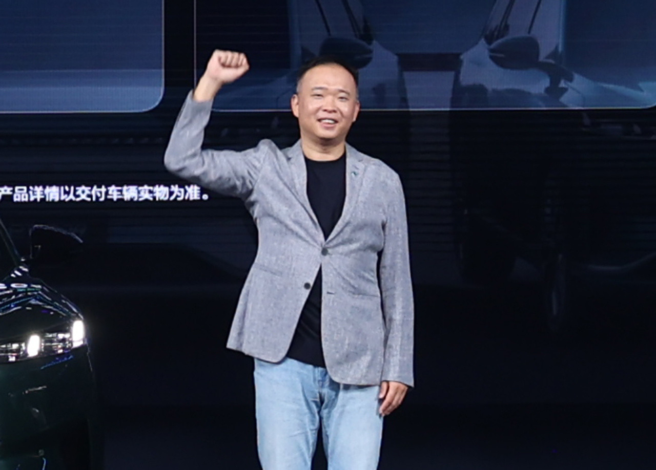 近日，神龙汽车营销管理团队再添新力量。东风营销干将余岳峰加入东风标致雪铁龙汽车销