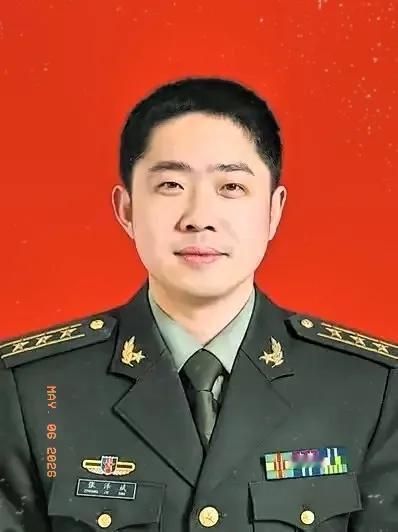1983年出生的张泽斌，是中央军委联合参谋部某局参谋。看到这份履历，我真是被