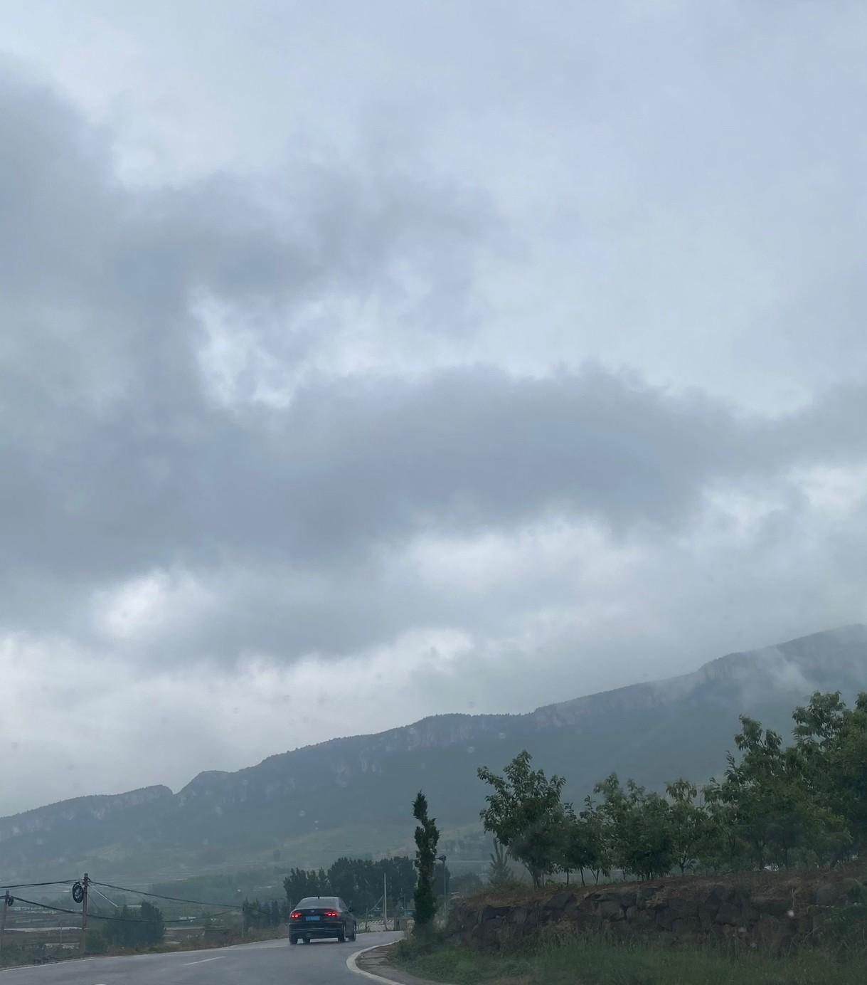 网上盛传山东人酒量大，这事我最有发言权，真实情况是，山东人酒量真白搭……