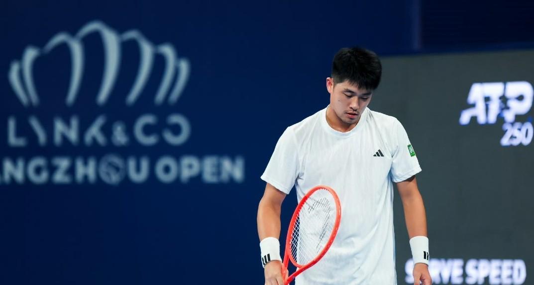 吴易昺遭亚洲一哥横扫无缘决赛并退出中网2025ATP250杭州网球公开赛男单半