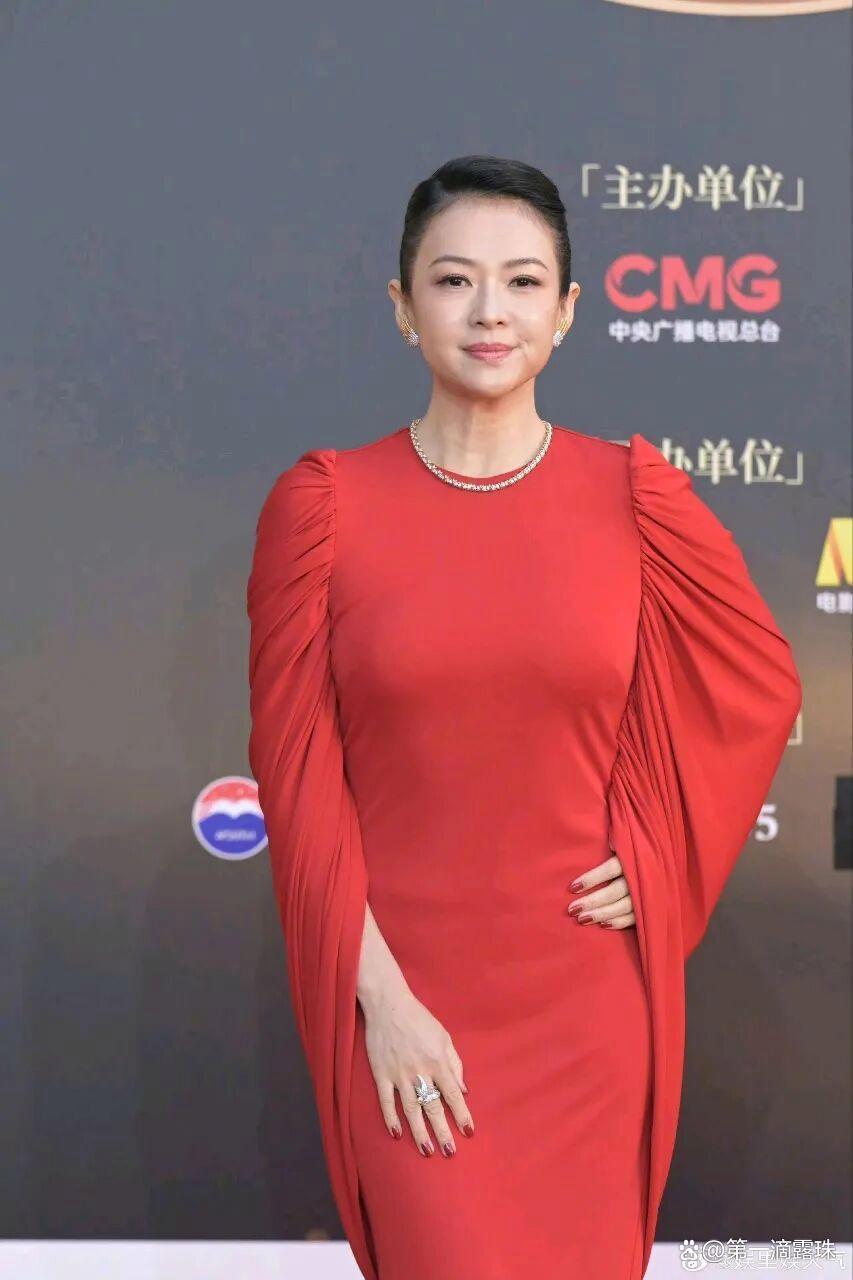 那年，章子怡获得国际大奖，张艺谋告诫她：“你千万不能拍电视剧，你拍了电视剧，就完