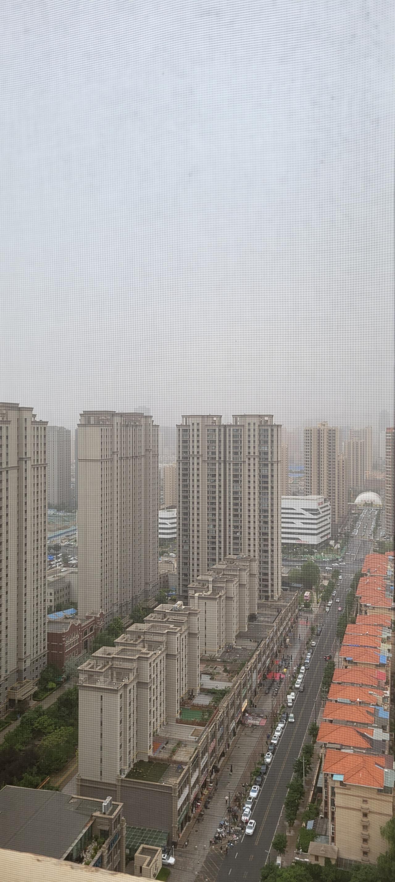 坐标：兰州市城关区雁滩。时间：6月5日早上9:00。因为是周末，今天早上睡了