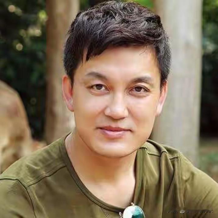 人不仅要多读书还要会说话不信你看李锐自打离开湖南台之后，不少人都觉得