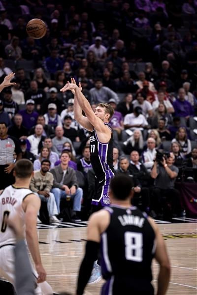 太阳记者GeraldBourget的报道，消息人士透露，太阳没有兴趣交易得到小