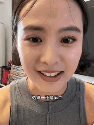 美女买了两件款式一样的裙子，一件500多，一件100多，但她穿上后感觉不出来有什
