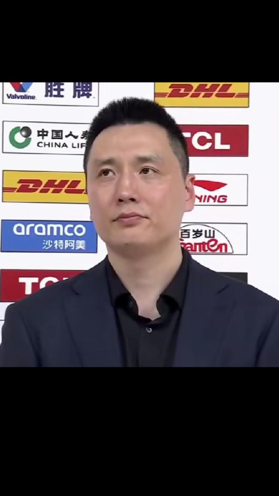 昨晚上海久事客场四分险胜山西汾酒，豪取球队赛季13连胜。赛后上海队主教练卢伟接受