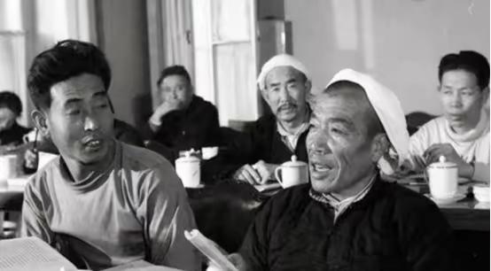 陈永贵当上副总理后，住在钓鱼台国宾馆，但毛主席让他搬出去，不要住在钓鱼台，是什么