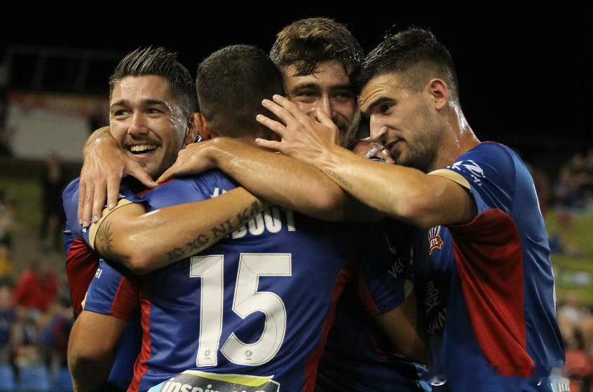 西悉尼主场誓要续命，惠灵顿复仇心切如焚。两队狭路相逢，必将上演一场龙争虎斗！今晚