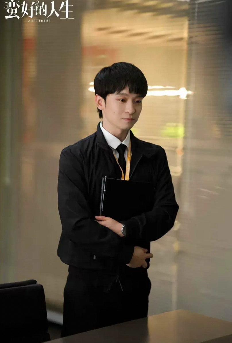 要颜值没颜值，要身材没身材，要演技没演技！看到董子健的第一眼我就觉得很奇怪，为啥