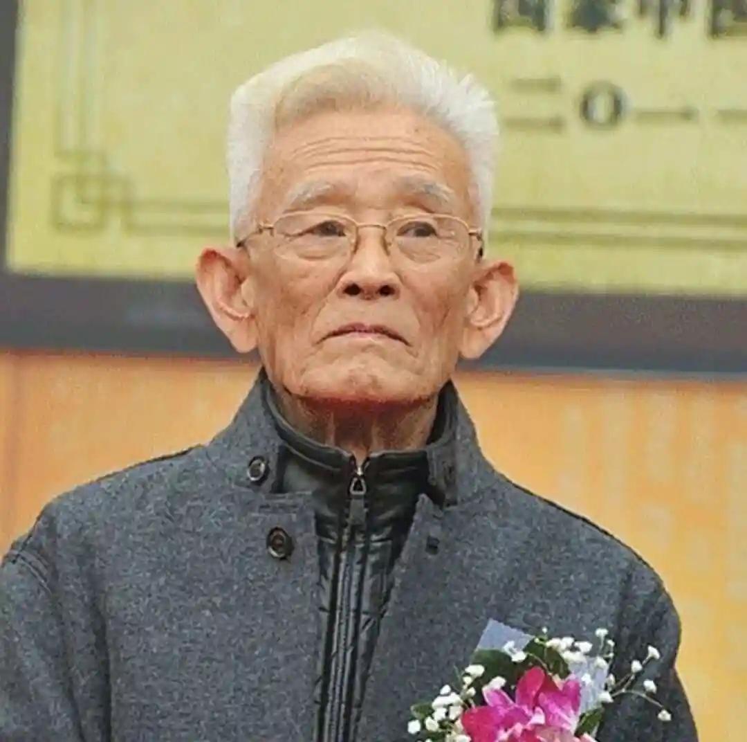 虽然我喜欢用大剂量附子，但并不是扶阳派的人。我用附子，主要是看中其补火助阳，散寒