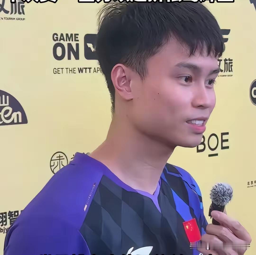 周启豪！拼尽全力！还是输！松岛的武器！快节奏！松岛的武器就是近台快，抢上升期