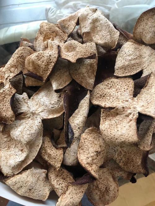 “一两陈皮一两金”，曾经声名远扬的新会陈皮，一夜之间声誉“一落千丈”，未来如何挽