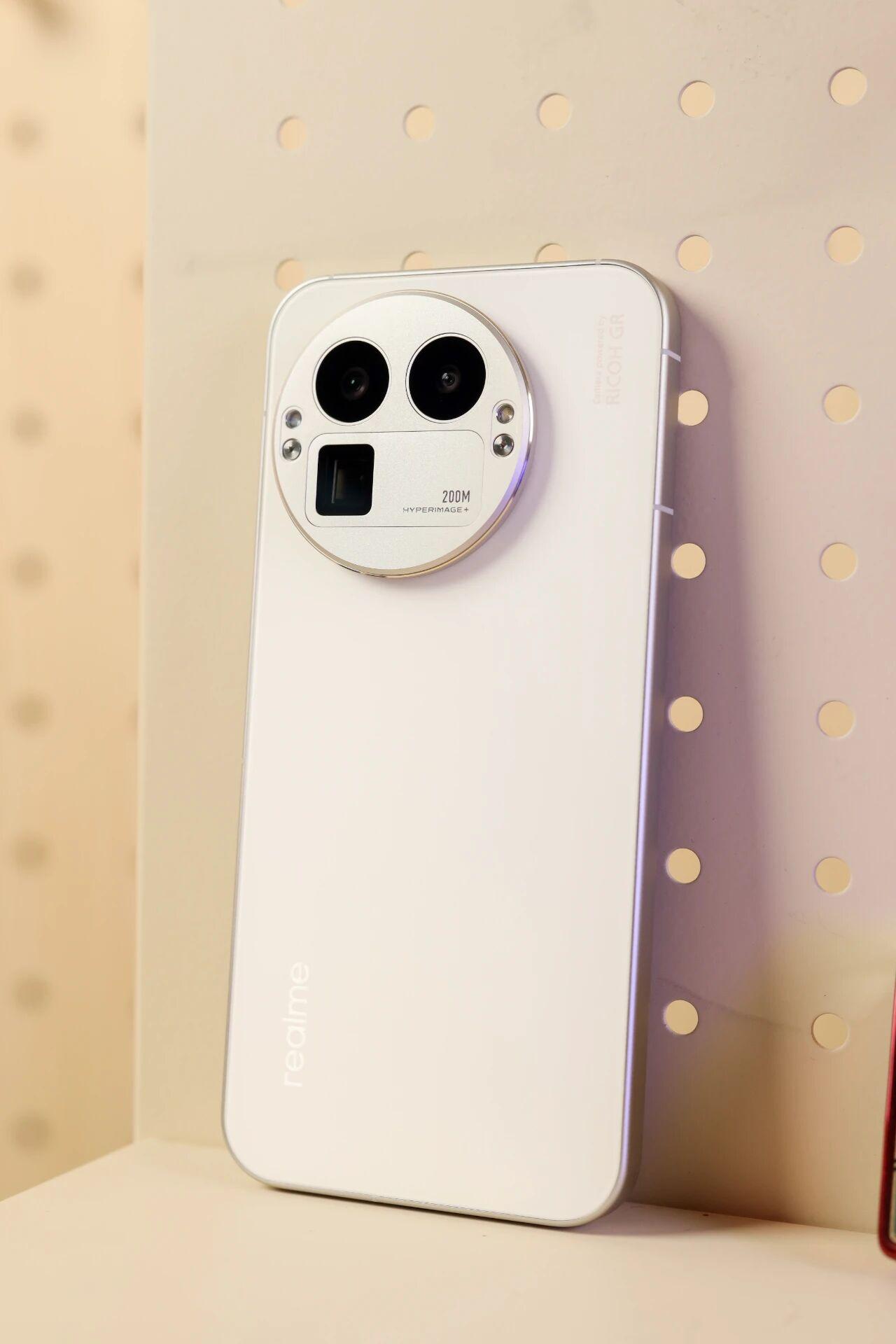 理光联名影像·真我GT8Pro开箱体验看看真我的GT8Pro，从配