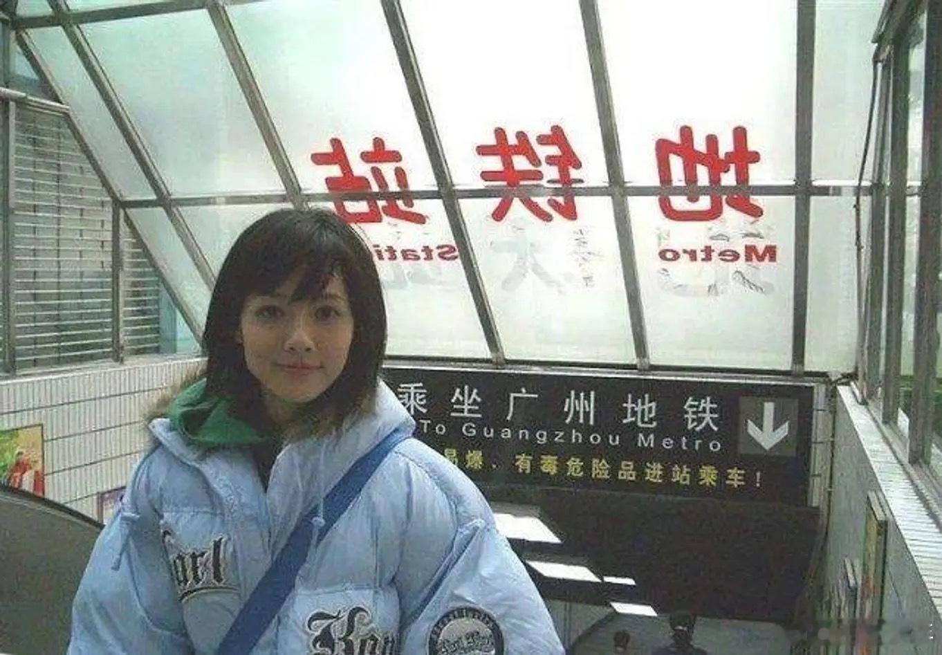 一组早期郭碧婷在广州，在广州街头见到这样一张脸肯定瞬间被惊艳。​​​