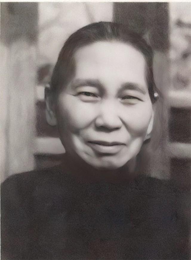 1899年，梁启超把全家人接到了日本。他一见到妻子的“陪嫁丫鬟”王桂荃，眼睛顿时