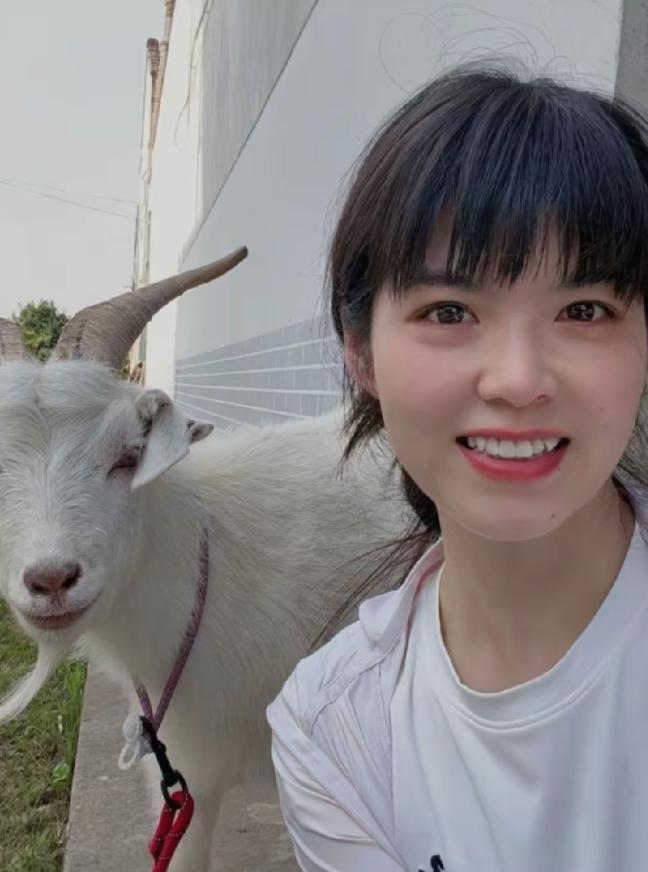 人美心善的好姑娘，西安姑娘直播放羊，3000人围观！ 说出来你可能不信，在这