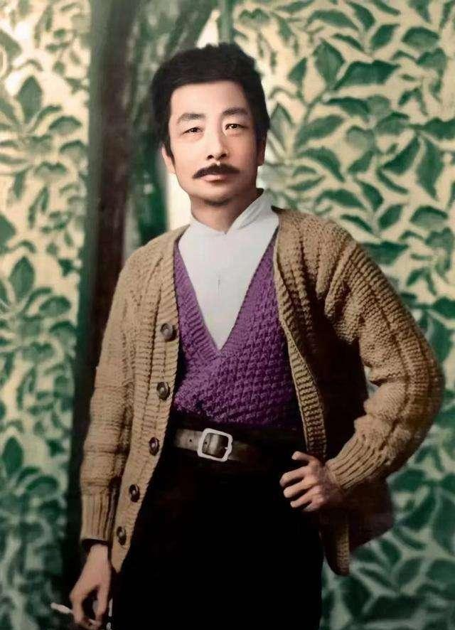 这一年，鲁迅花3000大洋买了一套四合院，邀请弟弟全家入住。怎料，因为弟媳一句羞