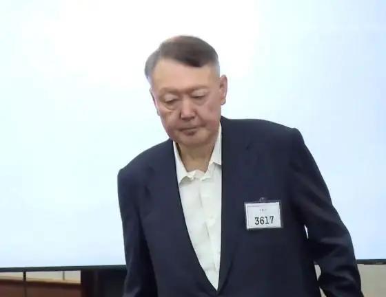 现在才知道李在明对尹锡悦有多狠。原来他击溃的不是尹锡悦的权力而是心理。两个多月