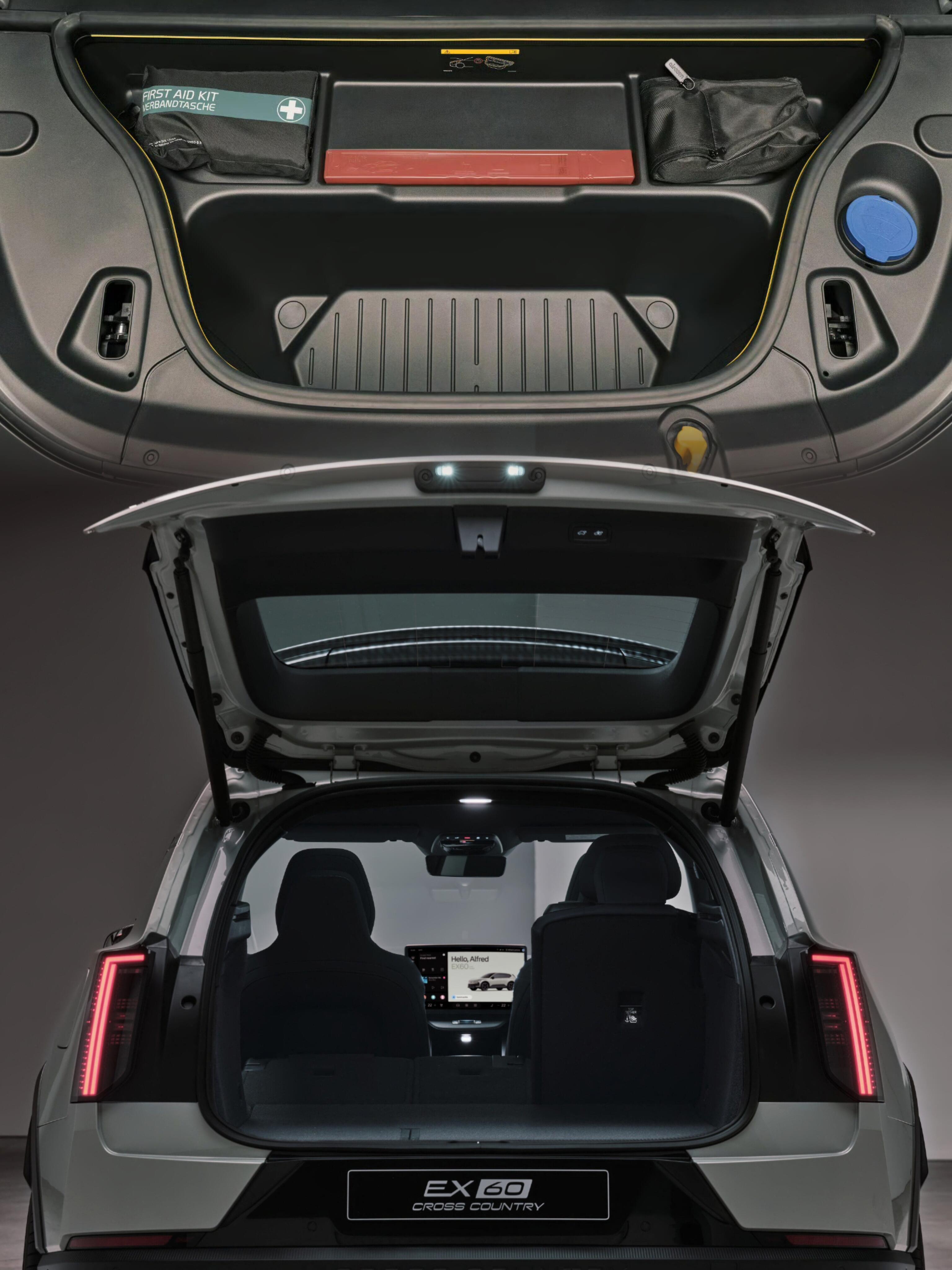 沃尔沃EX60的设计好像北欧风，这个主副驾贯穿中岛的设计我喜欢