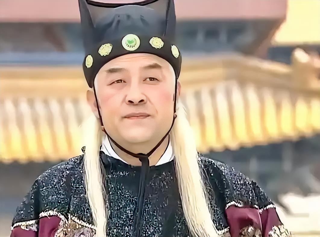 1602年，大太监田义和万历皇帝吵了起来，皇帝急了，拔出宝剑指着田义，“你服不服
