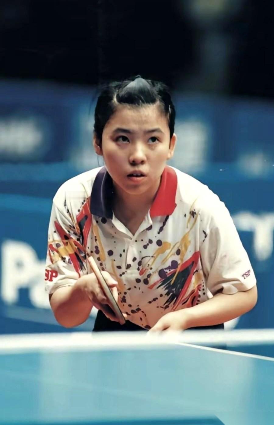 陈梦说，幸亏没跟邓亚萍一个时代。这话，比一万句“我偶像是你”都来得实在。是真正