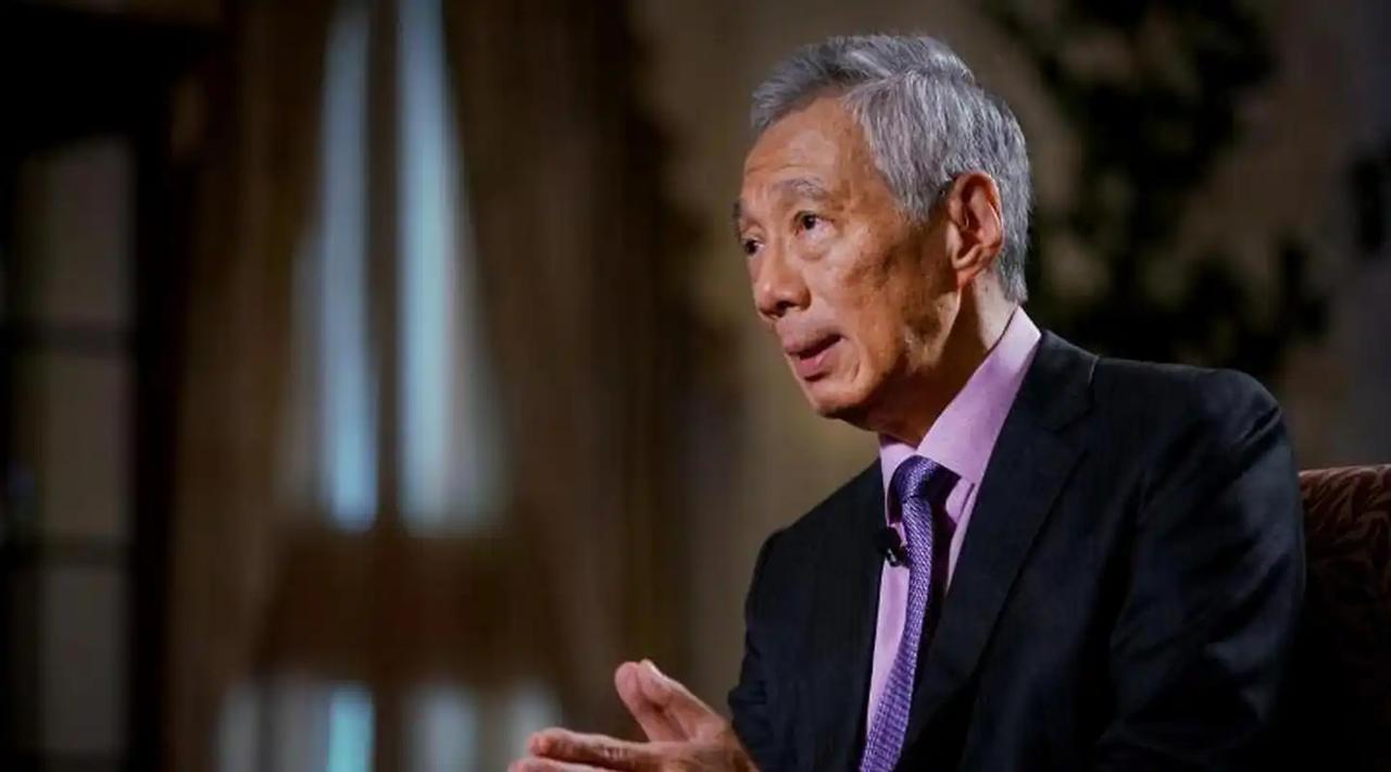 美国能熬死苏联，同样就能熬死中国？李显龙说到点上了，很有道理也很中肯，一针见血，