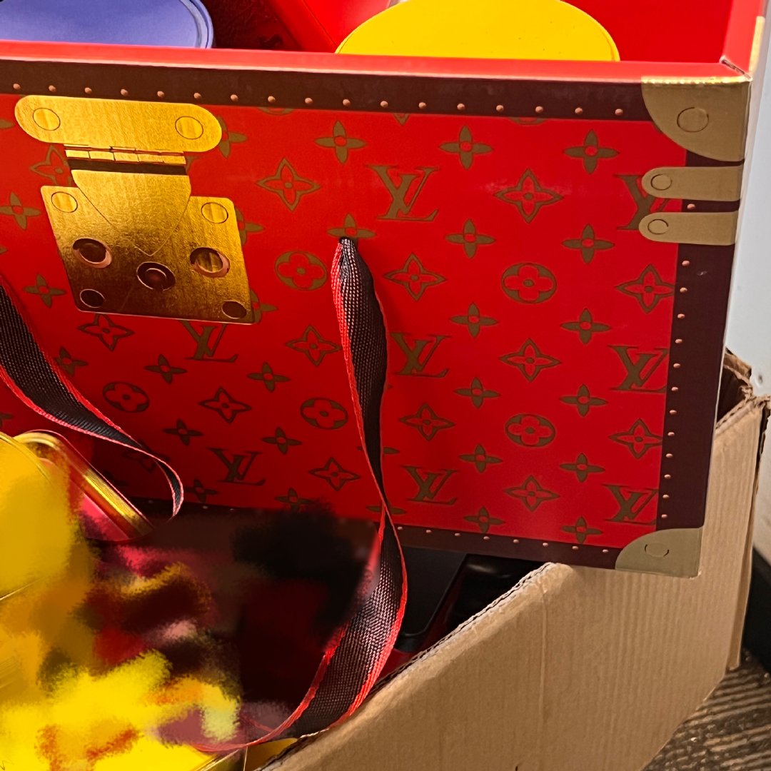 lv咋不给我公司也告了