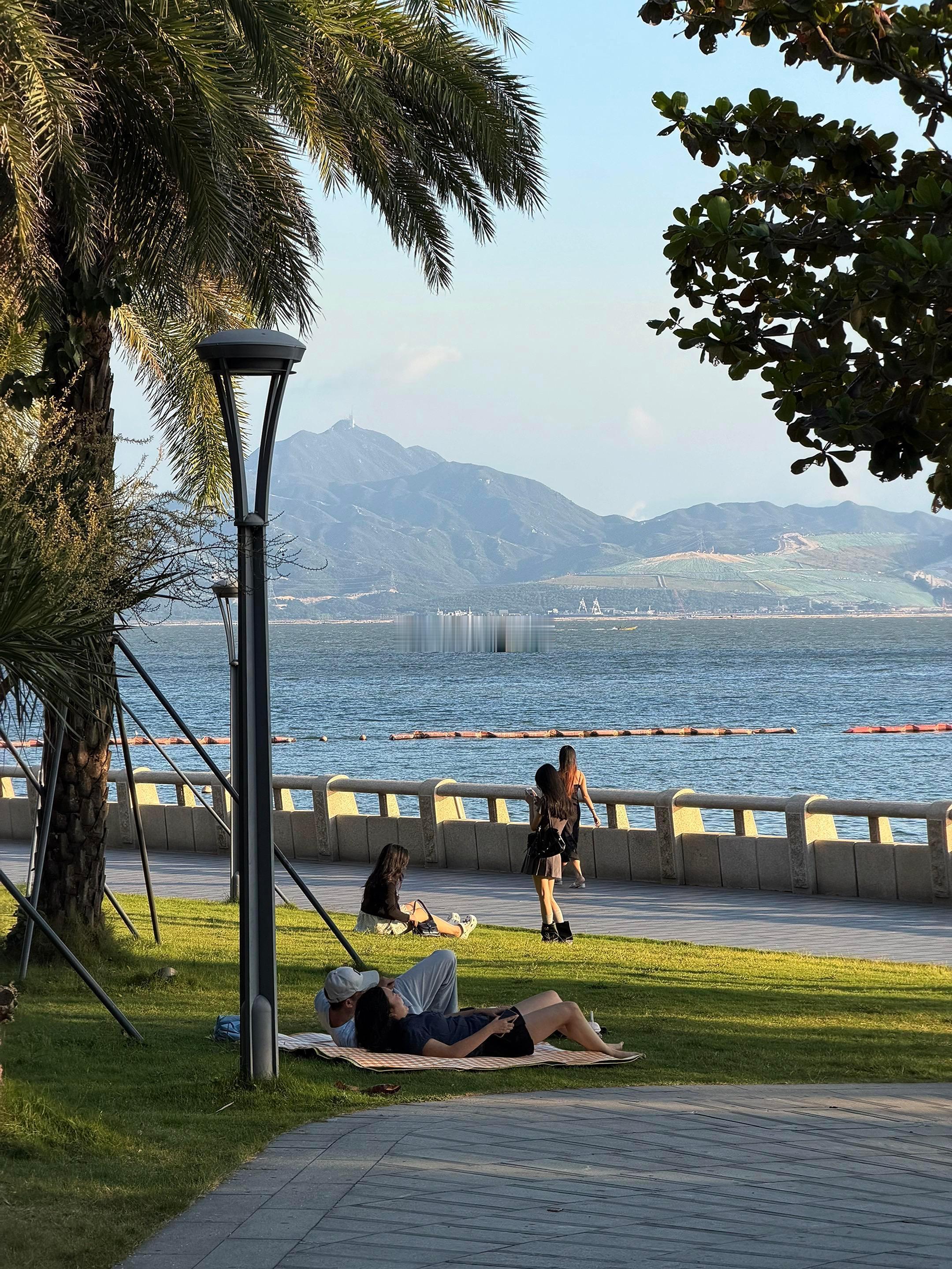 有海的城市，真的很浪漫~​​​