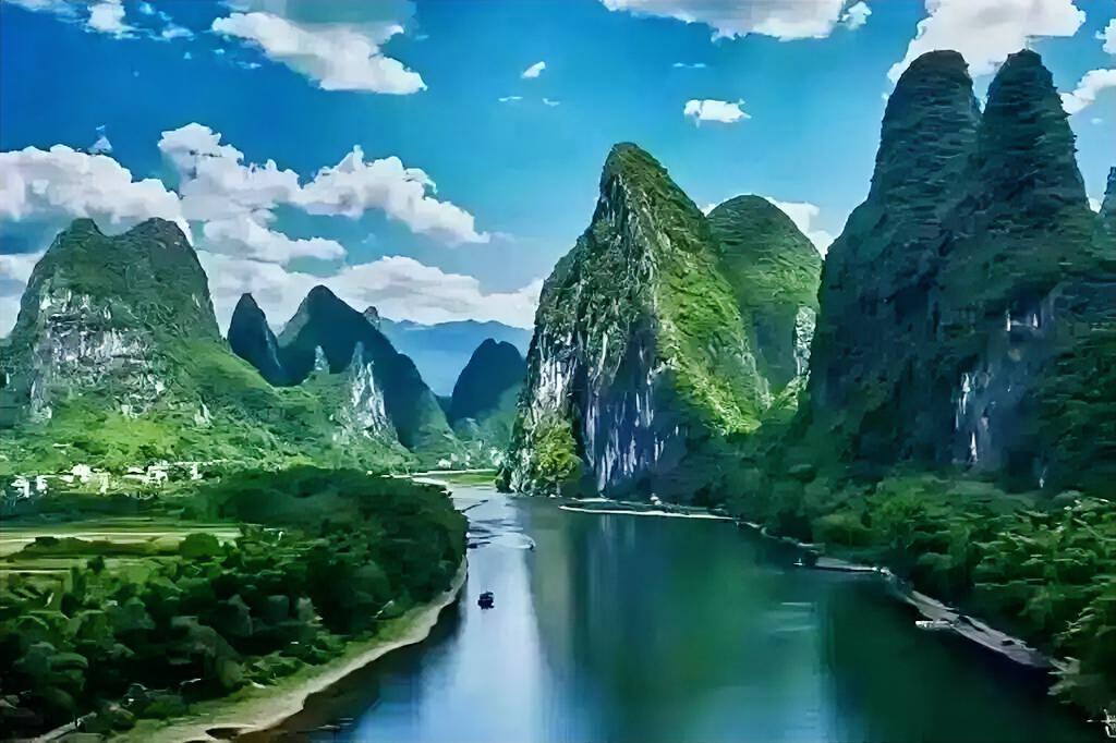 十二生肖的贵人1、属羊的人，贵人多为伴侣。2、属蛇的人，贵人多半是自己。3