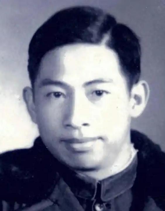 1956年，中南大学学生王明健毕业前夕，突然被两名没有任何军衔与职务的神秘军人带