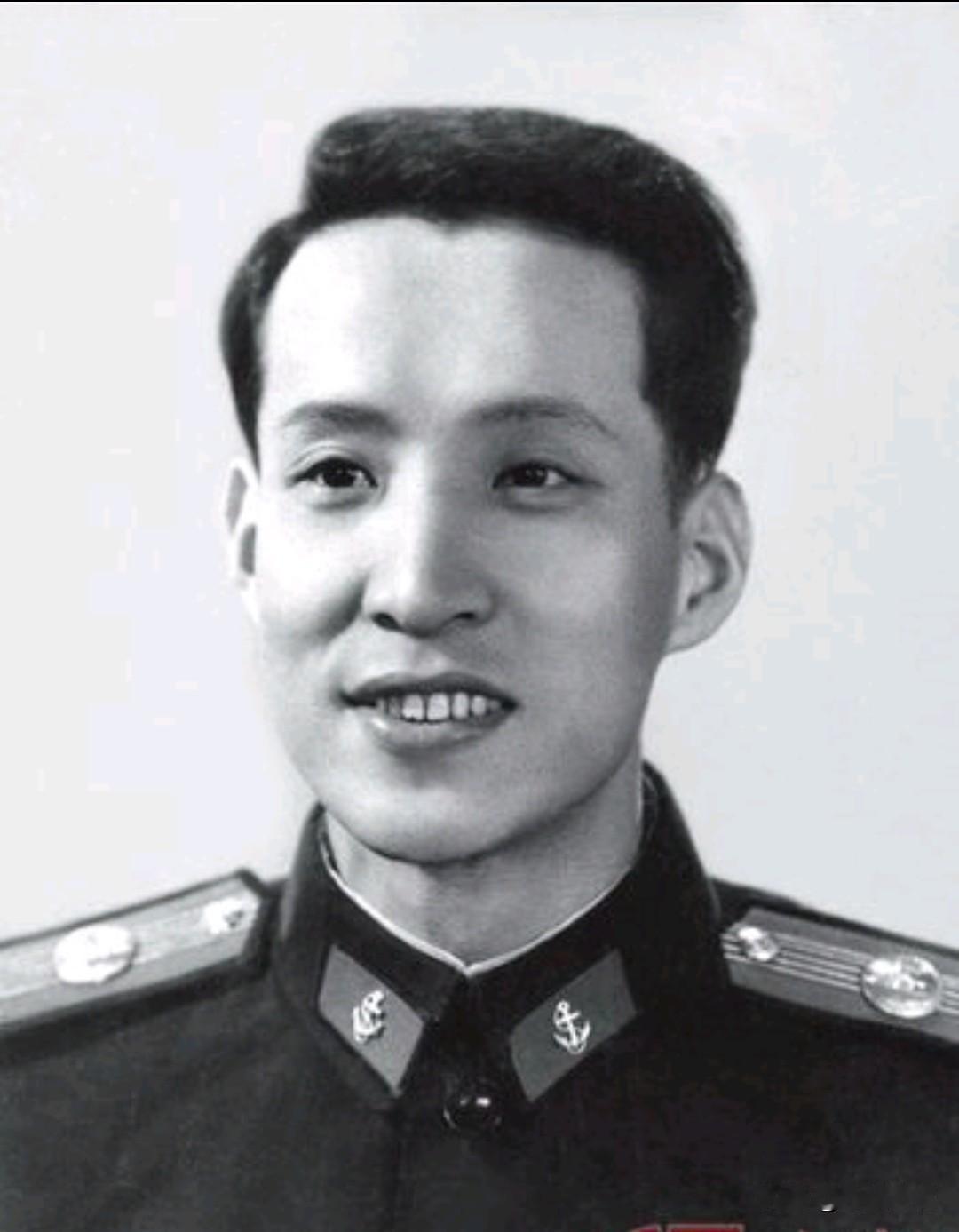 大家还记得这位相声演员吗？没想到他已离世8年了，他的满族，出生于天津常氏相声