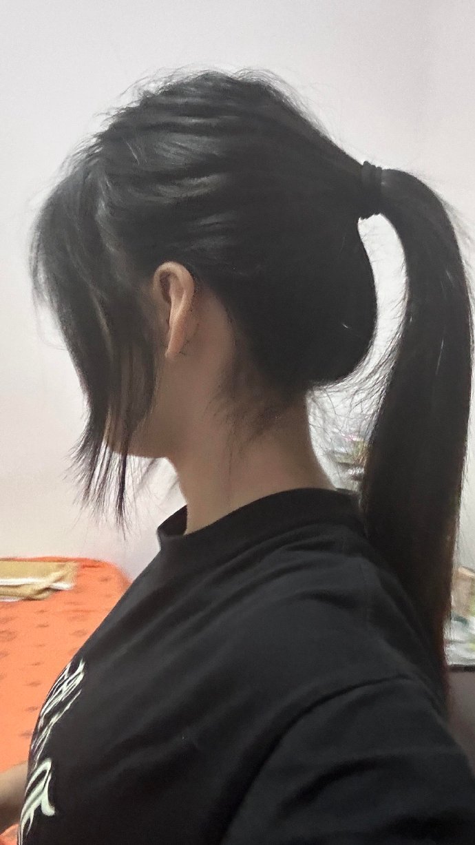 婆婆说扎马尾对孩子不好​​​