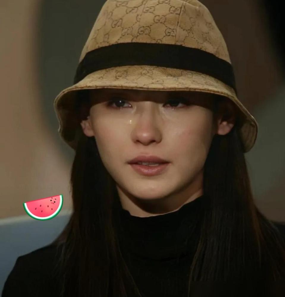 谢霆锋今晚可能睡不好了，因为张柏芝被余毓兴找麻烦了。简单说下当时的情形吧，就