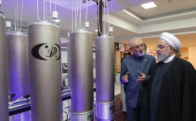 手握约400公斤高丰度浓缩铀，伊朗最快7天便能逼近核弹门槛，为何偏偏不造？真正答