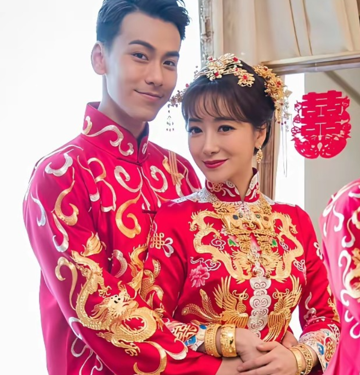 家人们！陈紫函戴向宇这对真锁死吧！哪还会离婚啊！陈紫函都50了，2022年