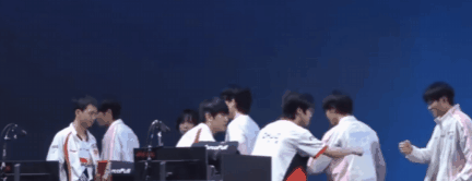 小奶油面对刚背兽依旧坚挺BLG已经锁定登峰组第一Bin对味了2026lpl第三
