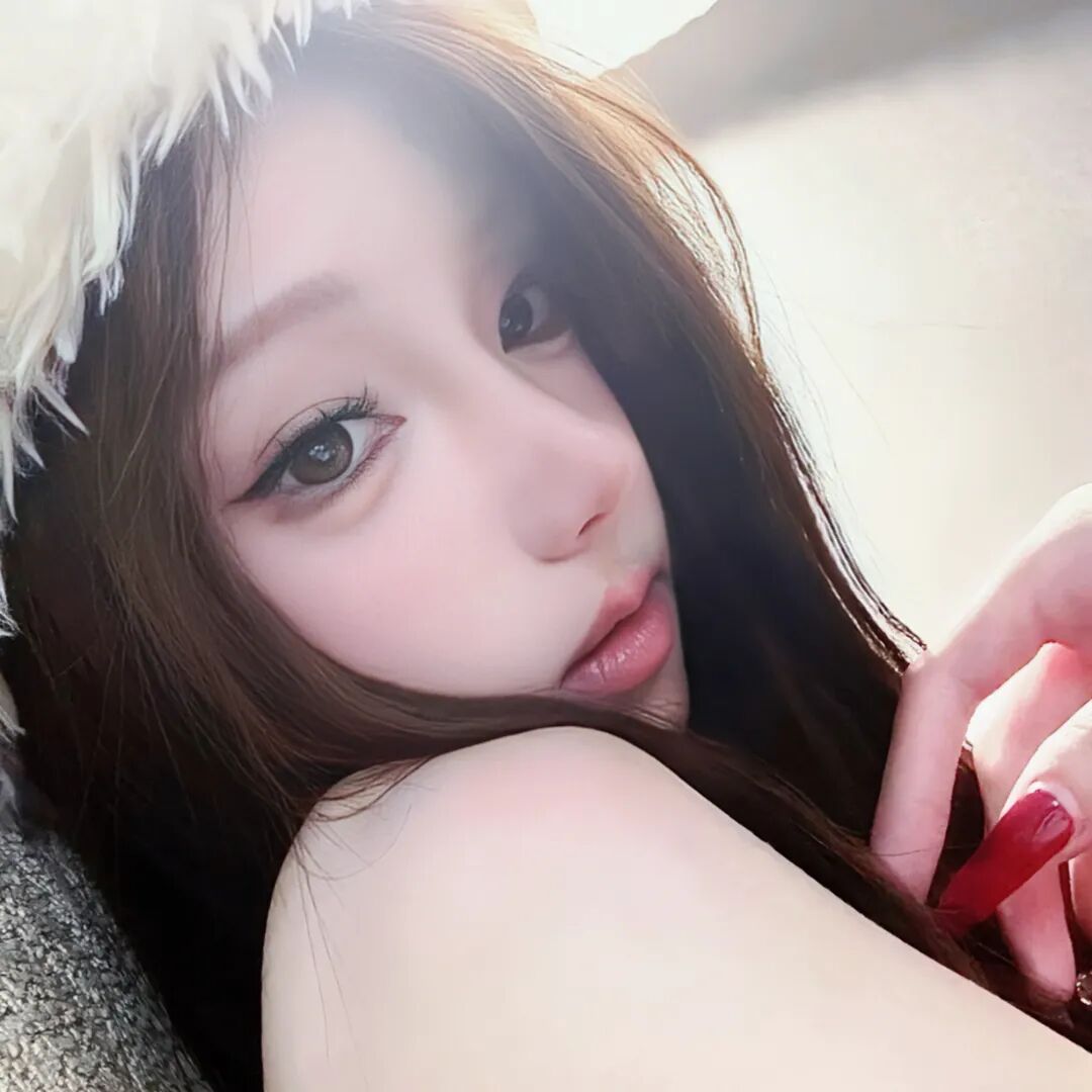 𝑾𝒆𝑪𝒉𝒂𝒕｜好喜欢这组女生头像^⌯𖥦⌯^੭颜值头像｜真人女头｜温