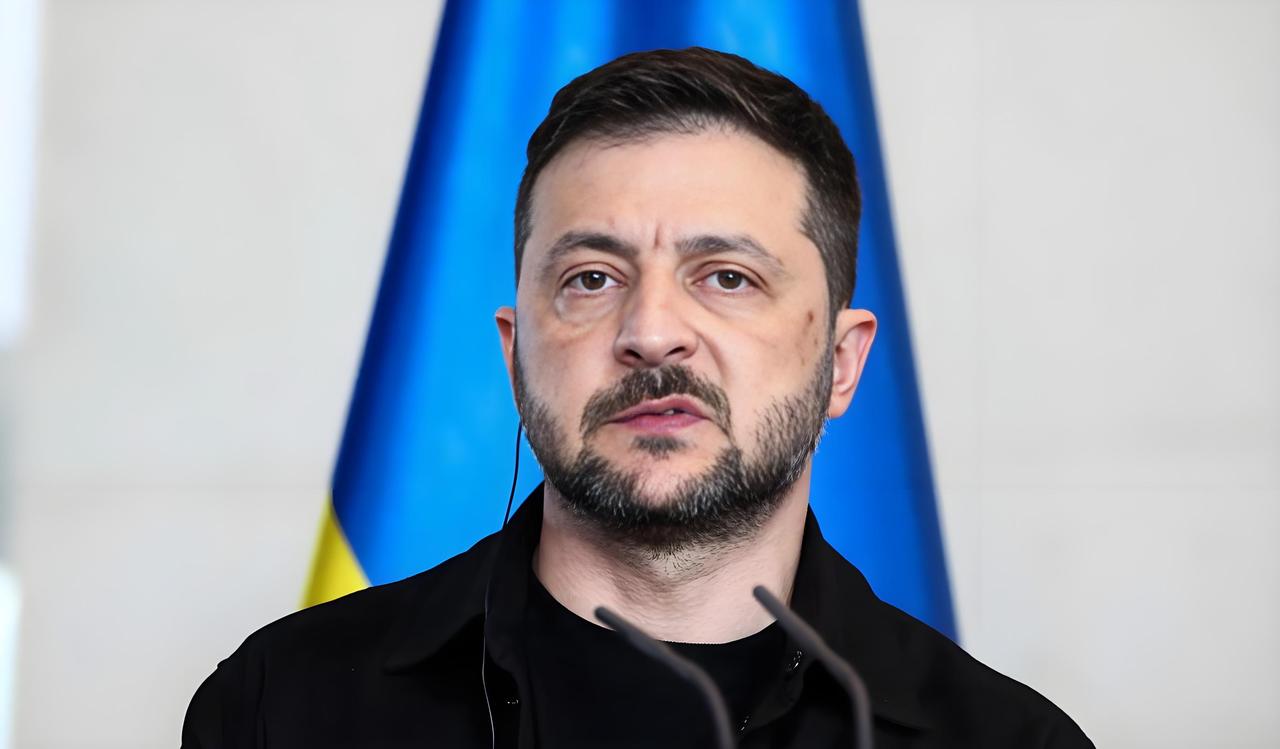 俄乌冲突四年多，泽连斯基没有醒悟。然而，泽连斯基没有想过去怎么停火谈判，反而