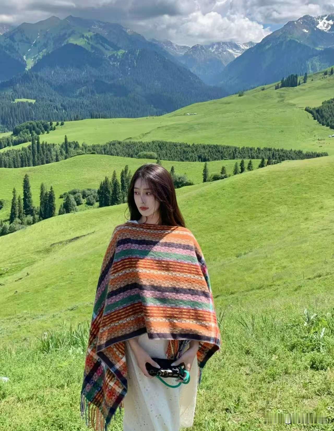 这样的草原让我流连忘返，如果有条件真心在这住上一段时间。治愈系草原风光治愈系草