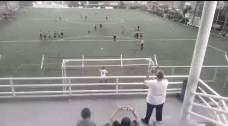 这一脚……太残暴了！